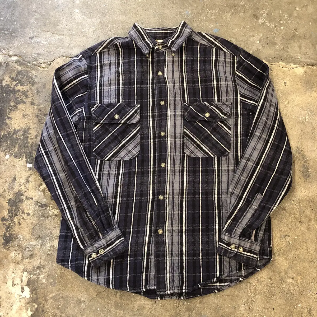 VTG Flannel Shirt